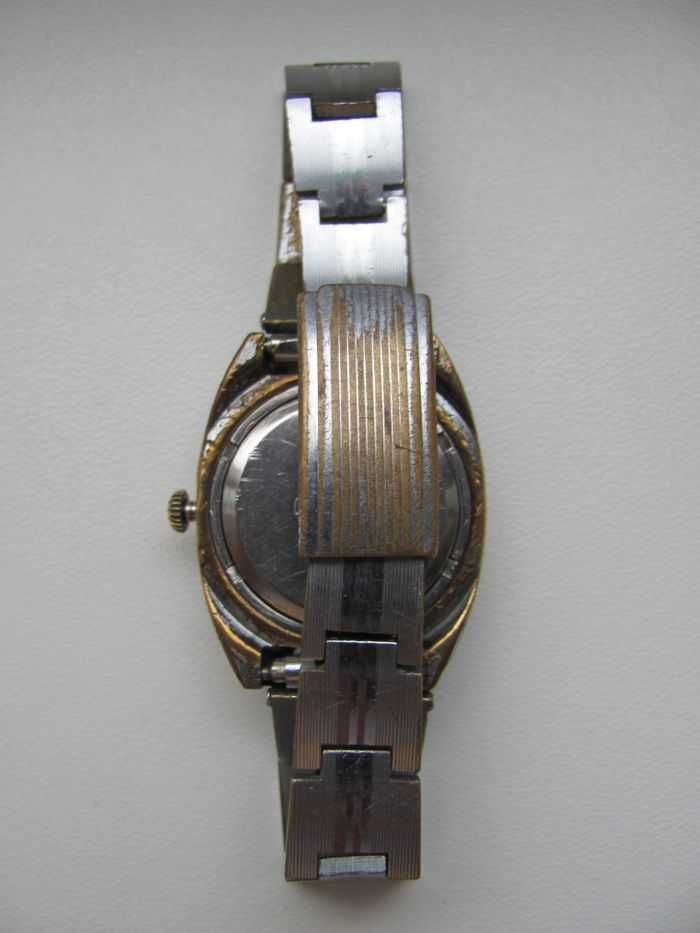 Женские винтажные механические часы Заря СССР