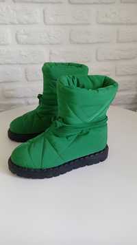 Дутики, ботинки зимние, зелёные.