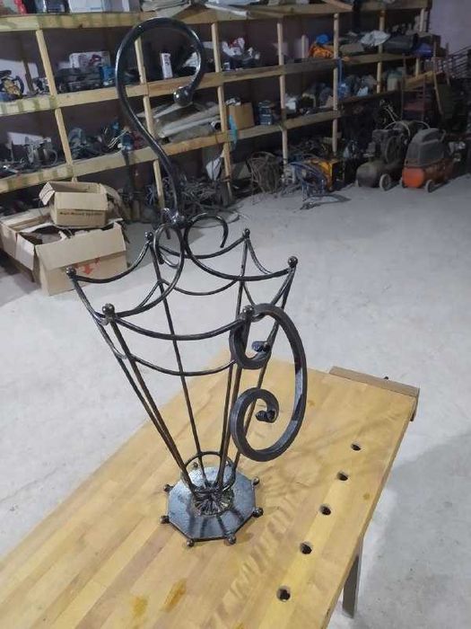 Продам ковану підставку для парасольок