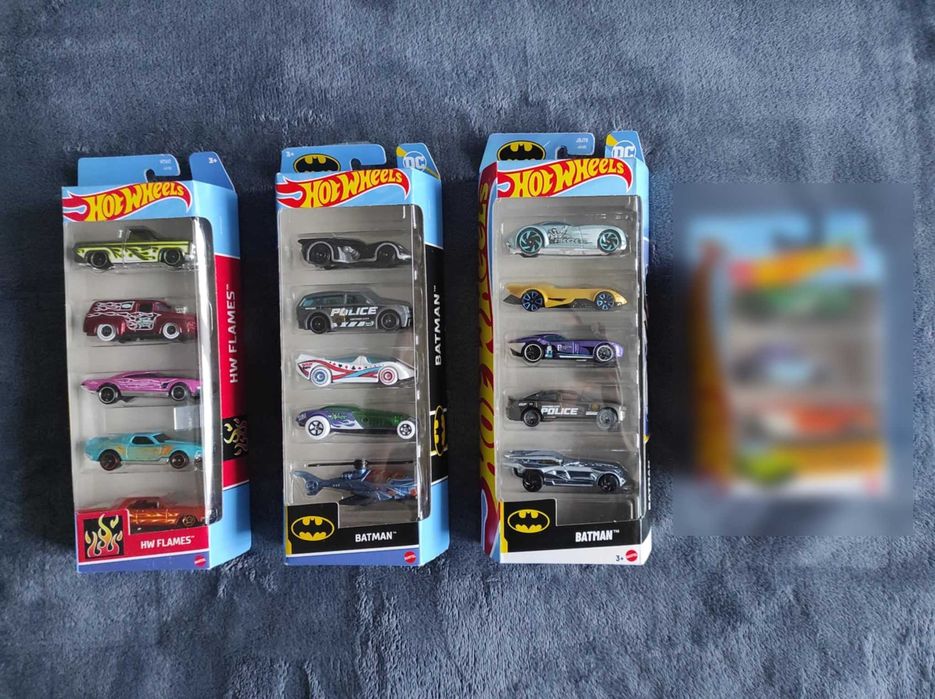 Бетмен Бетмобіль Hot Wheels Хот Віллс