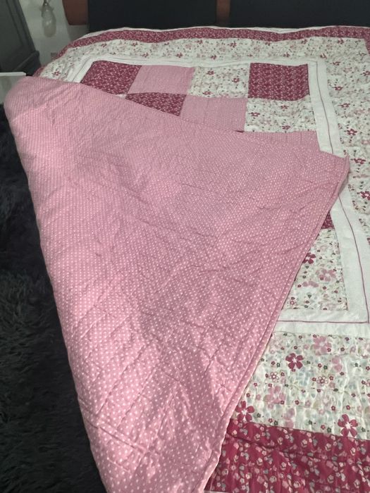 Colcha Patchwork Reversível + 3 almofadas Vertbaudet