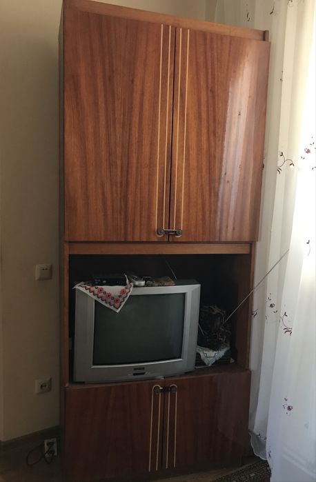 Шафа під телевізор