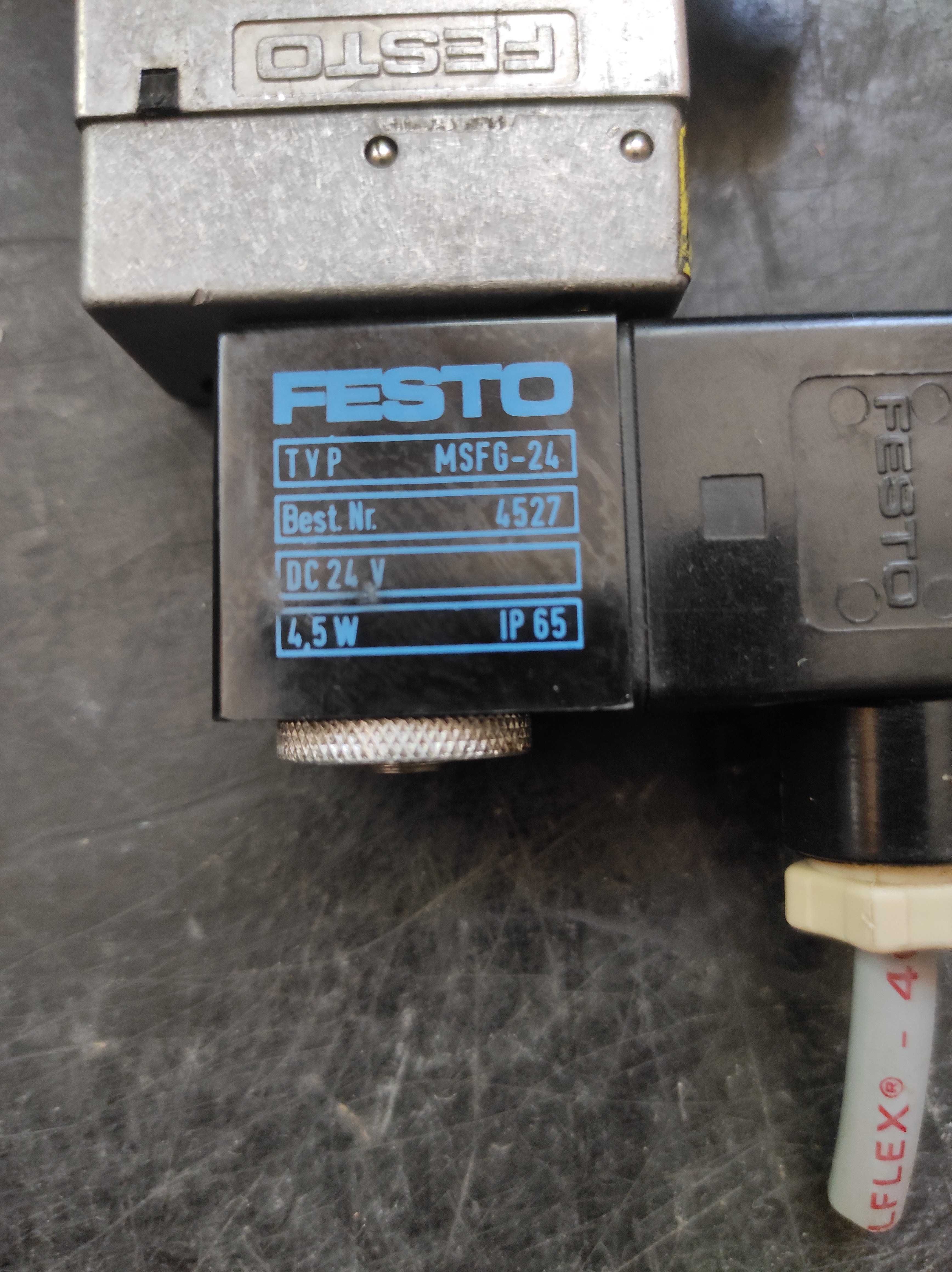 Пневмоклапан FESTO MFH-3-1/8 (7802)