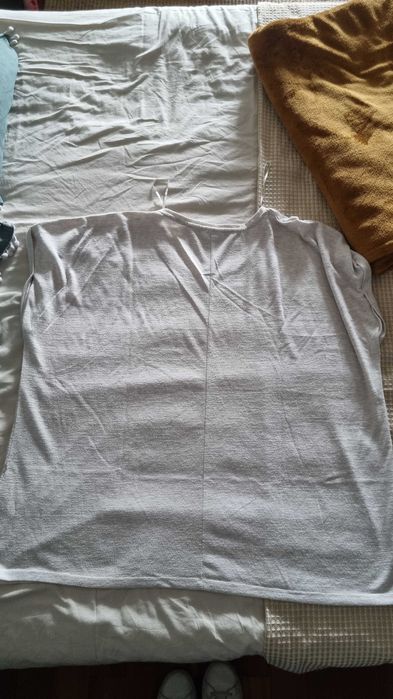 t-shirt com missangas