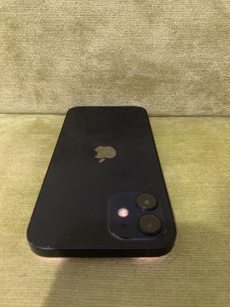 Apple iPhone 12 64 gb neverlock. Гарний стан