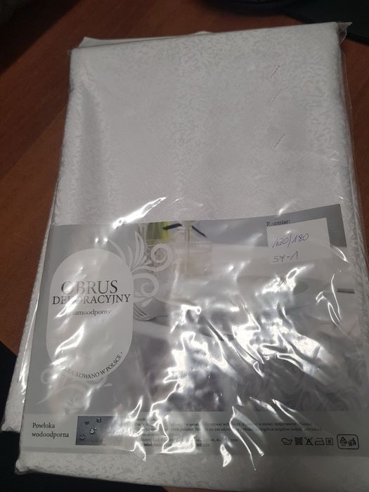 Obrus plamoodporny Nowy 160x180 biały