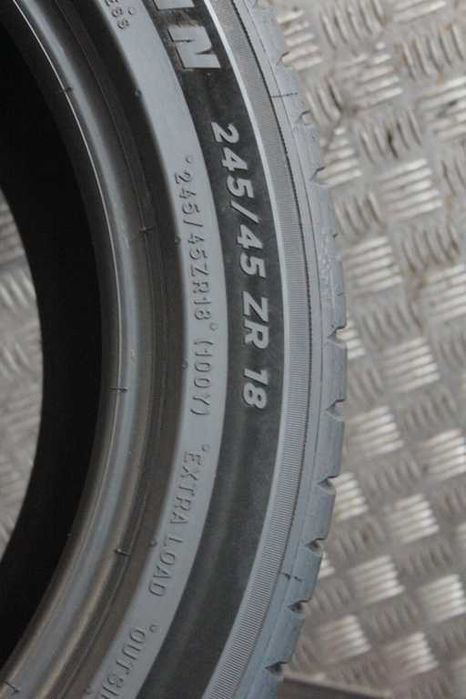 245/45/18 Michelin Pilot Sport 5 245/45 R18 100Y XL 2022r