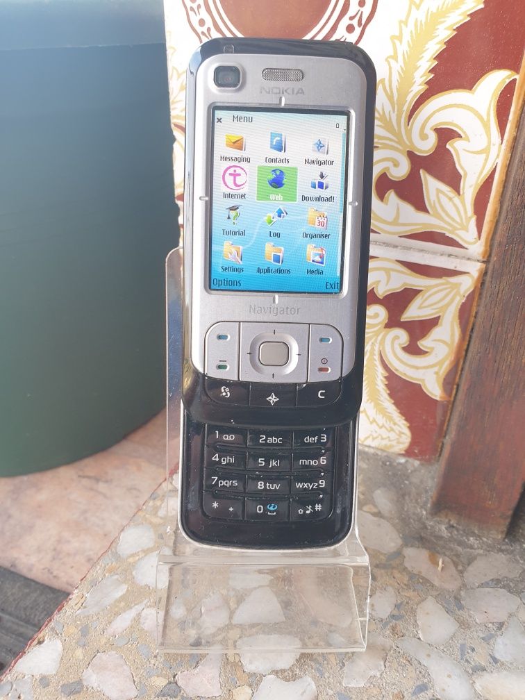 Nokia 6110N, 6111, 6120c, 6131, 6151, 6230, 6230i e 6233