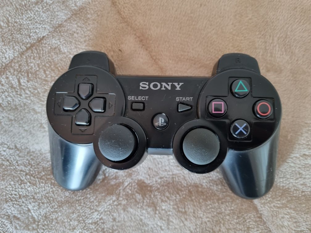 Ps3 como nova (149gb) + 18 jogos