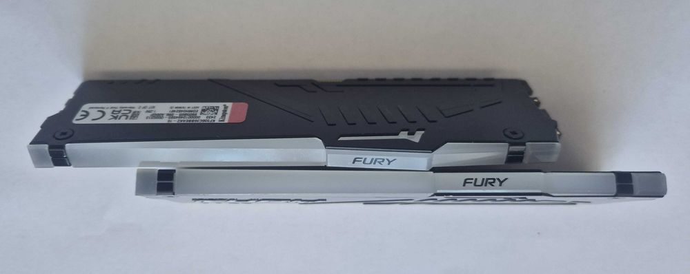 Pamięć RAM DDR5 16GB 5600MHz CL36 KF556C36BBEAK2-16 Kingston Fury RGB