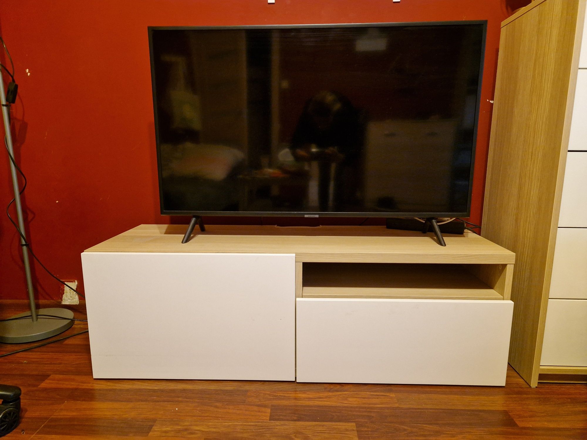Szafka rtv szuflady IKEA Besta fronty białe komoda