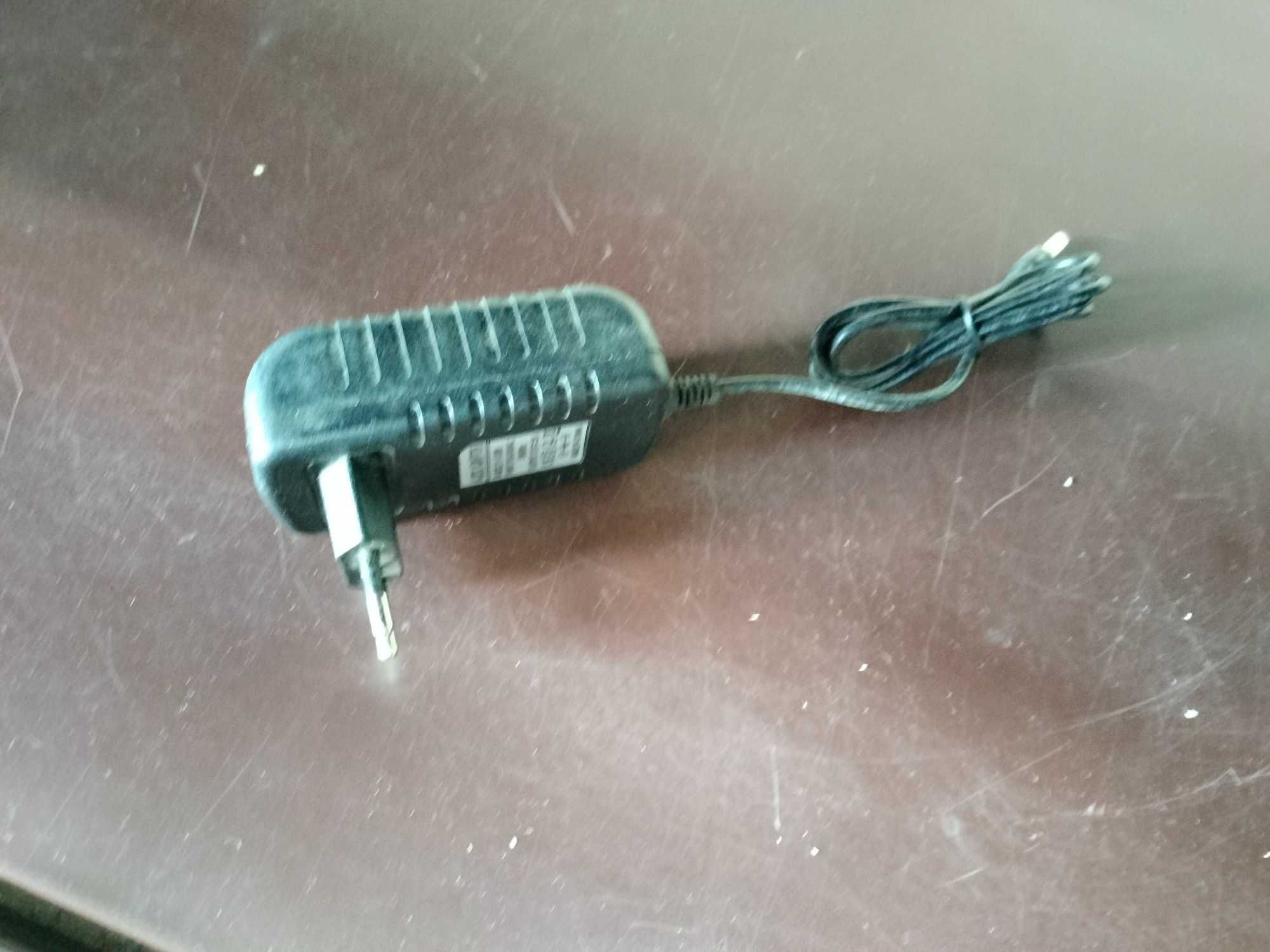 zasilacz ładowarka 12v 3ampery ac dc adapter nowy do kamer monitoringu