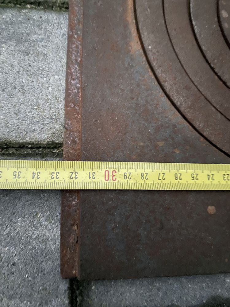 Płyta żeliwna fajerki 630x325mm.