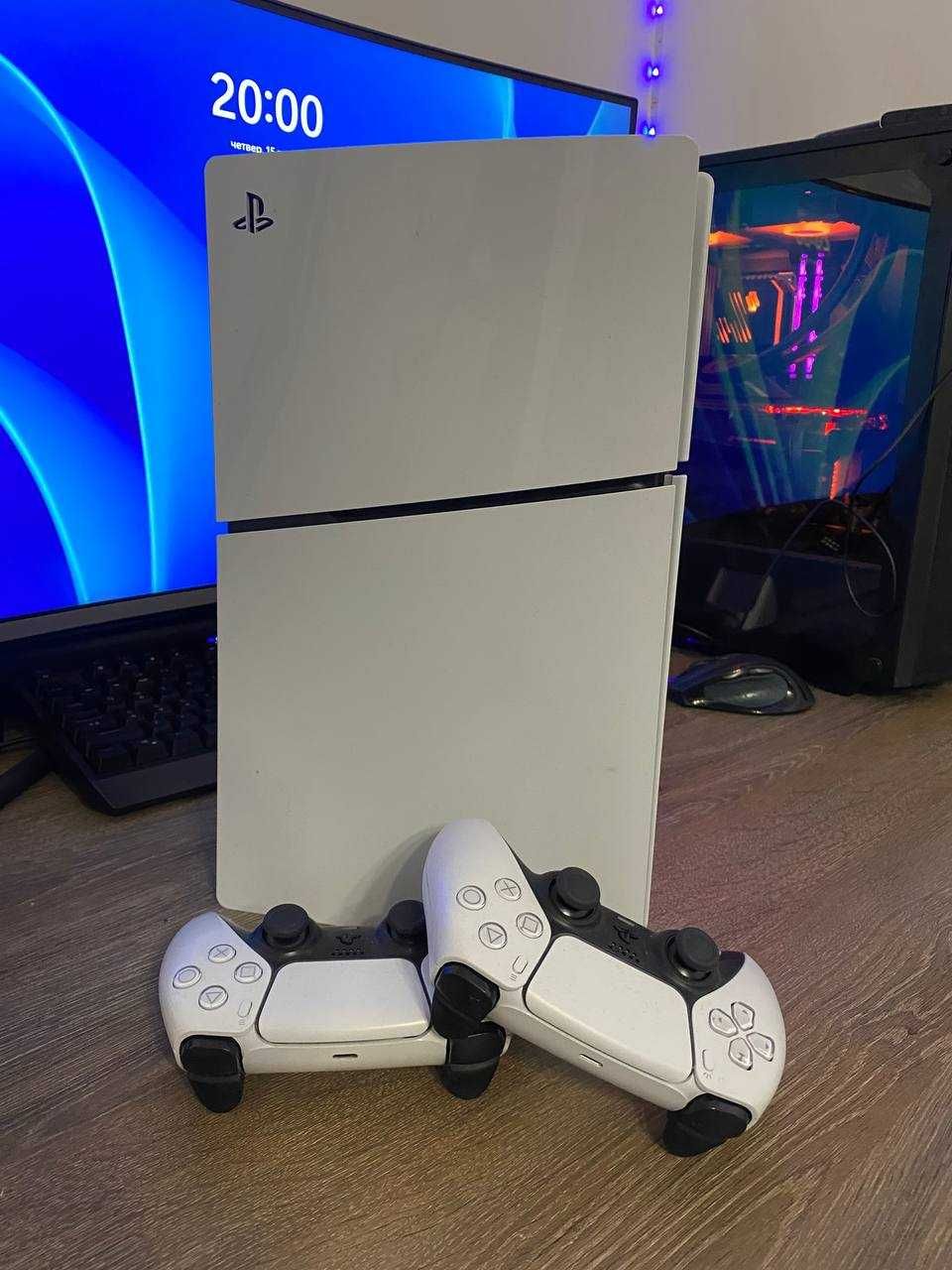 PlayStation 5 Slim z 2x DualSense + Karton, Stan Idealny