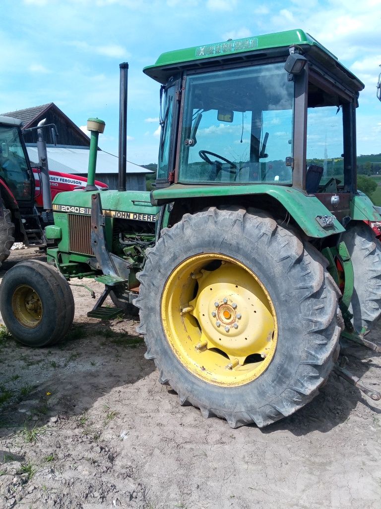 John Deere 2040s ładowacz czołowy 3 sekcje.