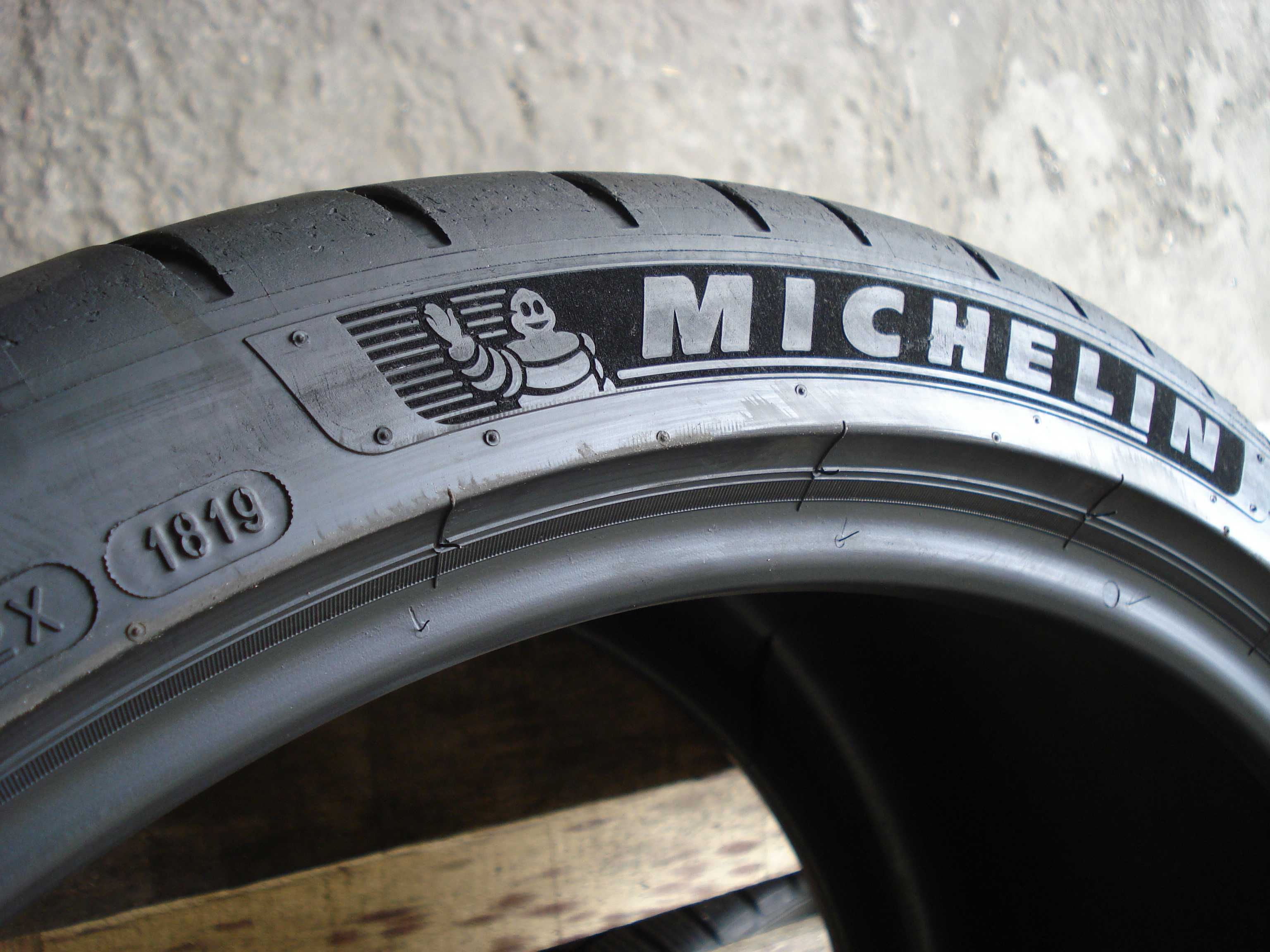 Michelin Pilot Sport 4S 315/30 r 22   2 - sztuki letnie