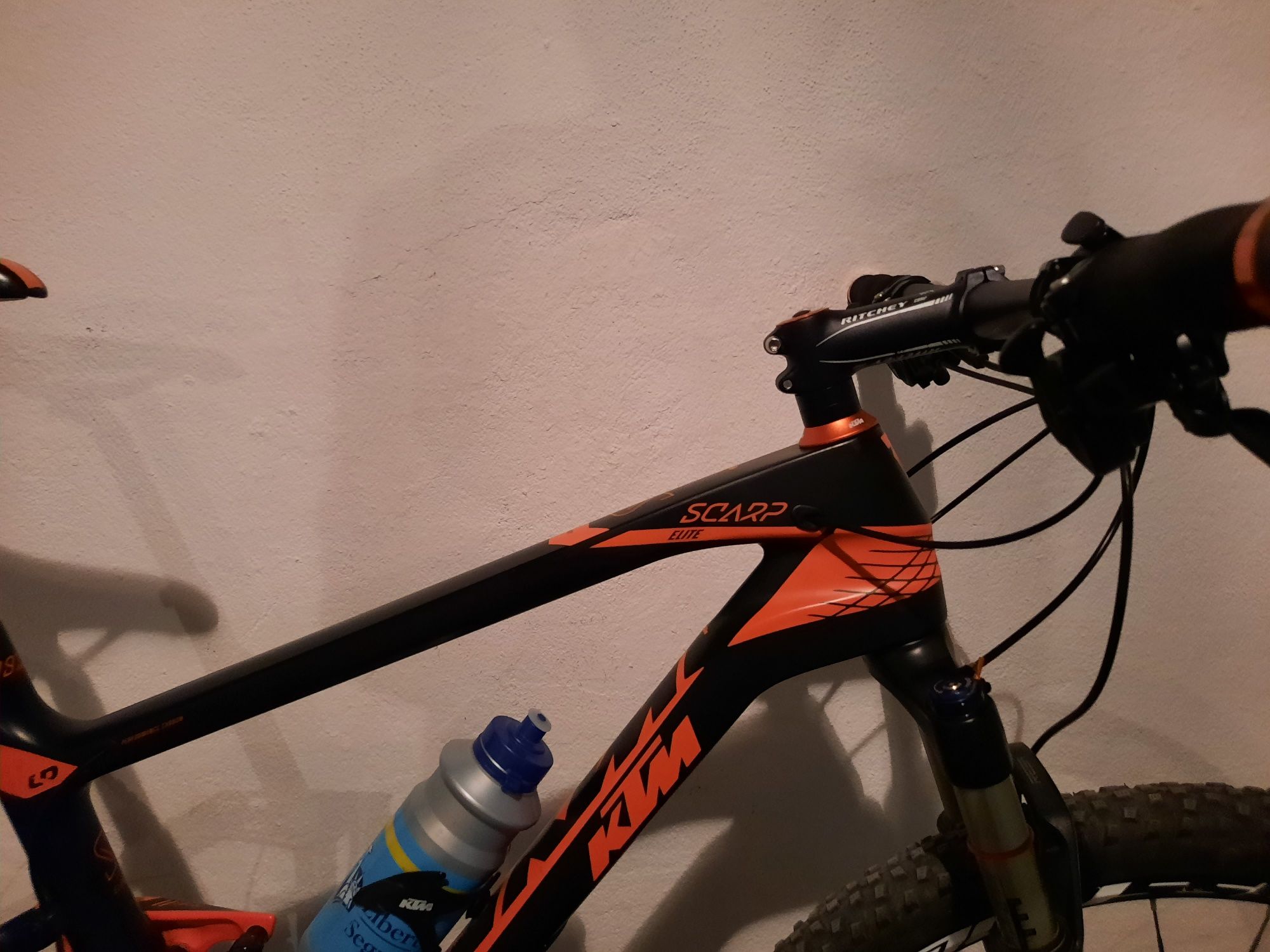 Bicicleta carbono ktm scarp elite