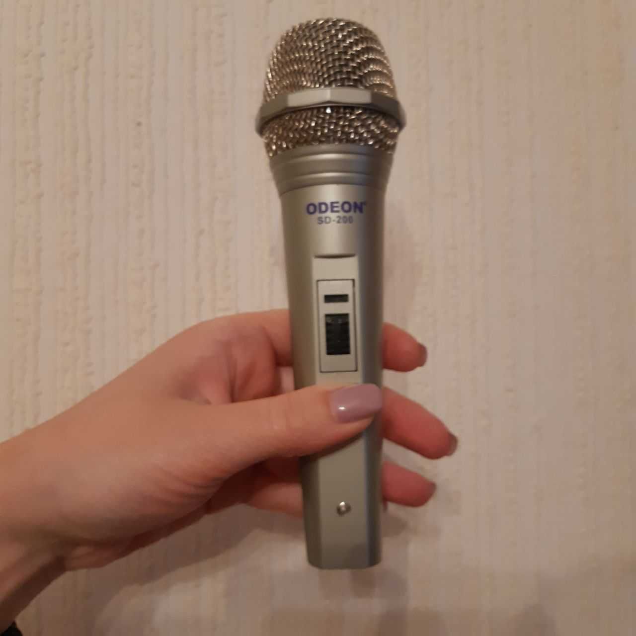 Вокальний мікрофон