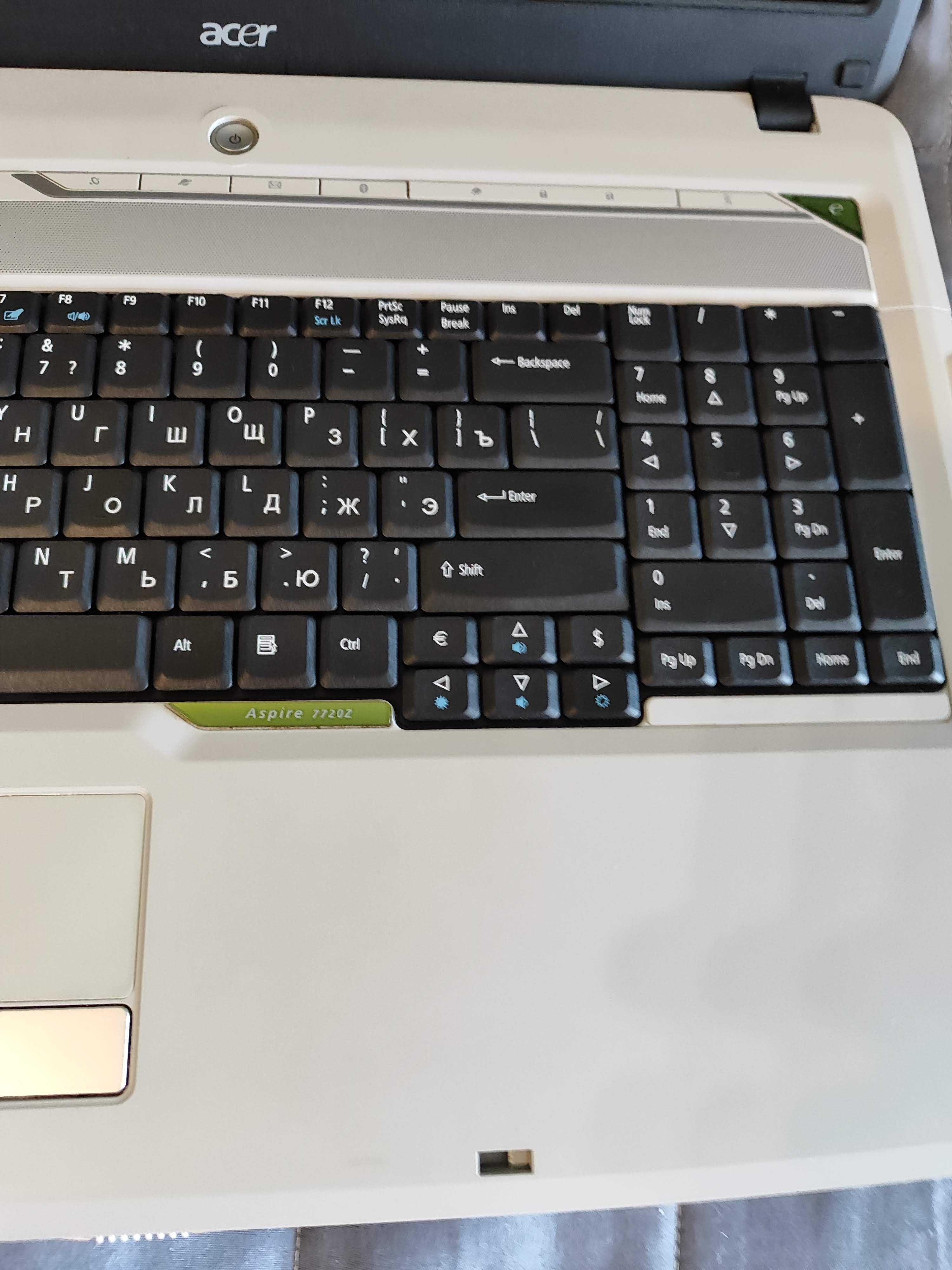 Ноутбук Acer Aspire 7720z. 17 дюймов + мышка + чехол