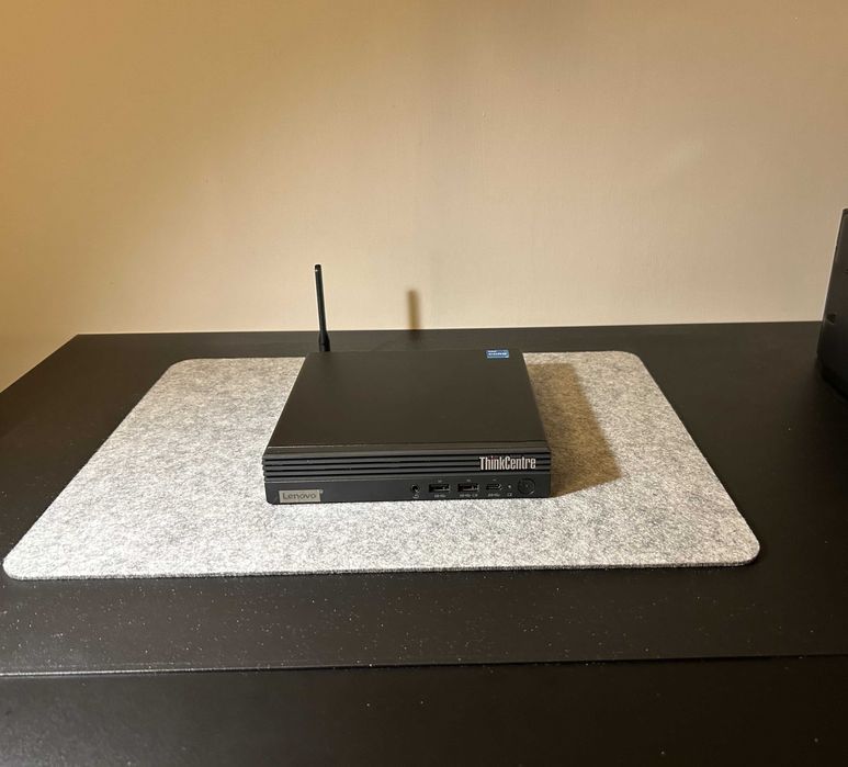 Bardzo ładny i szybk Lenovo m70q gen 3 i3 12100T 32GB RAM NOWY 512 SSD