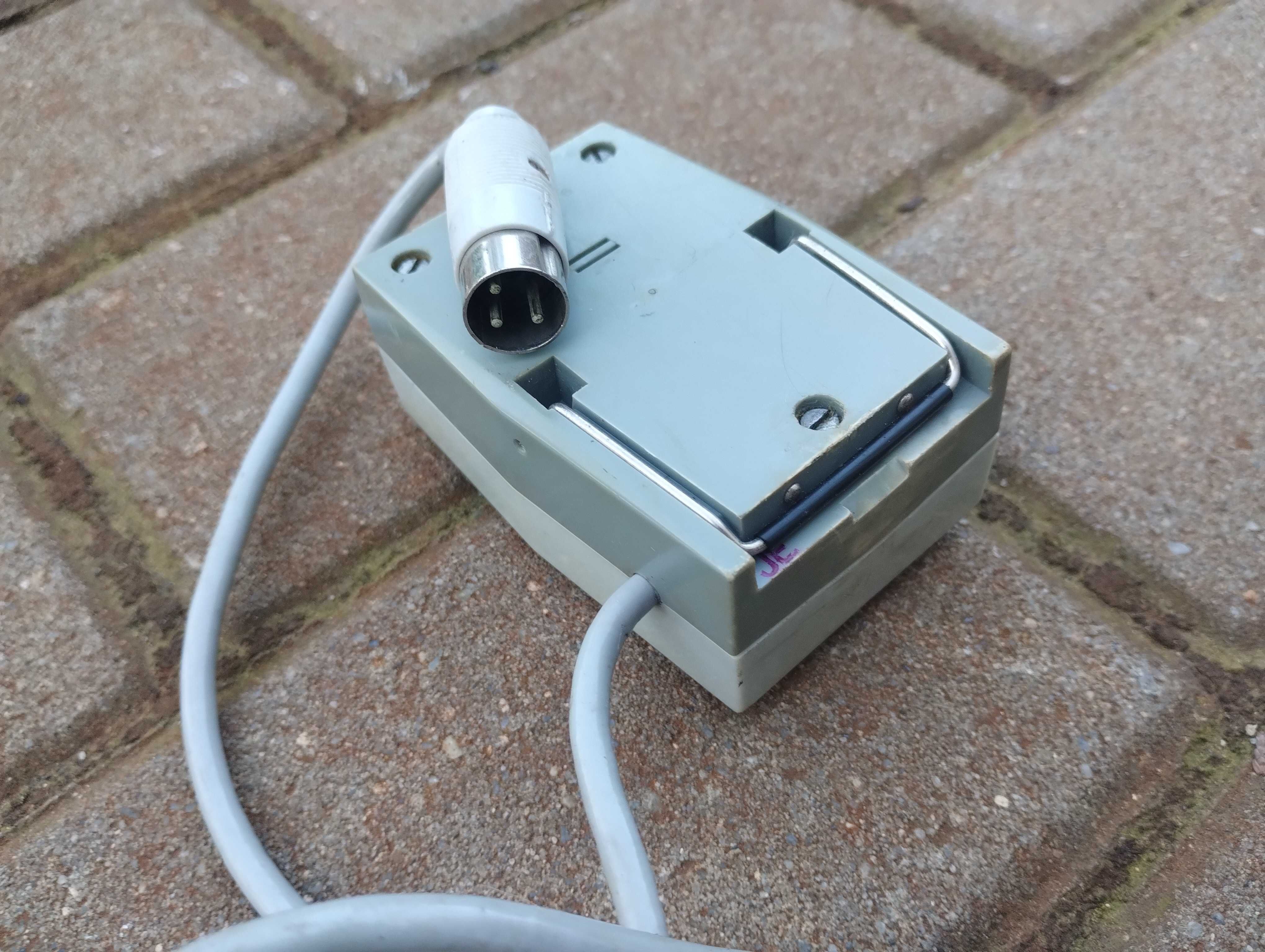 Mikrofon TESLA retro