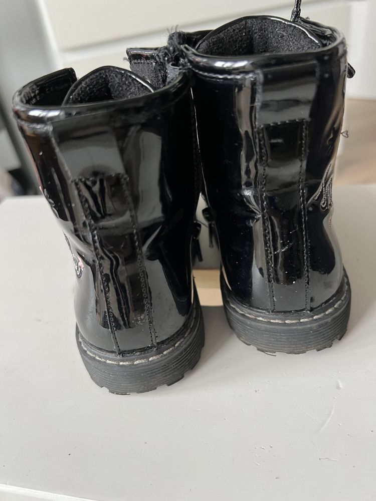 Botki buty dziewczęce lakierowane Deichmann r.25
