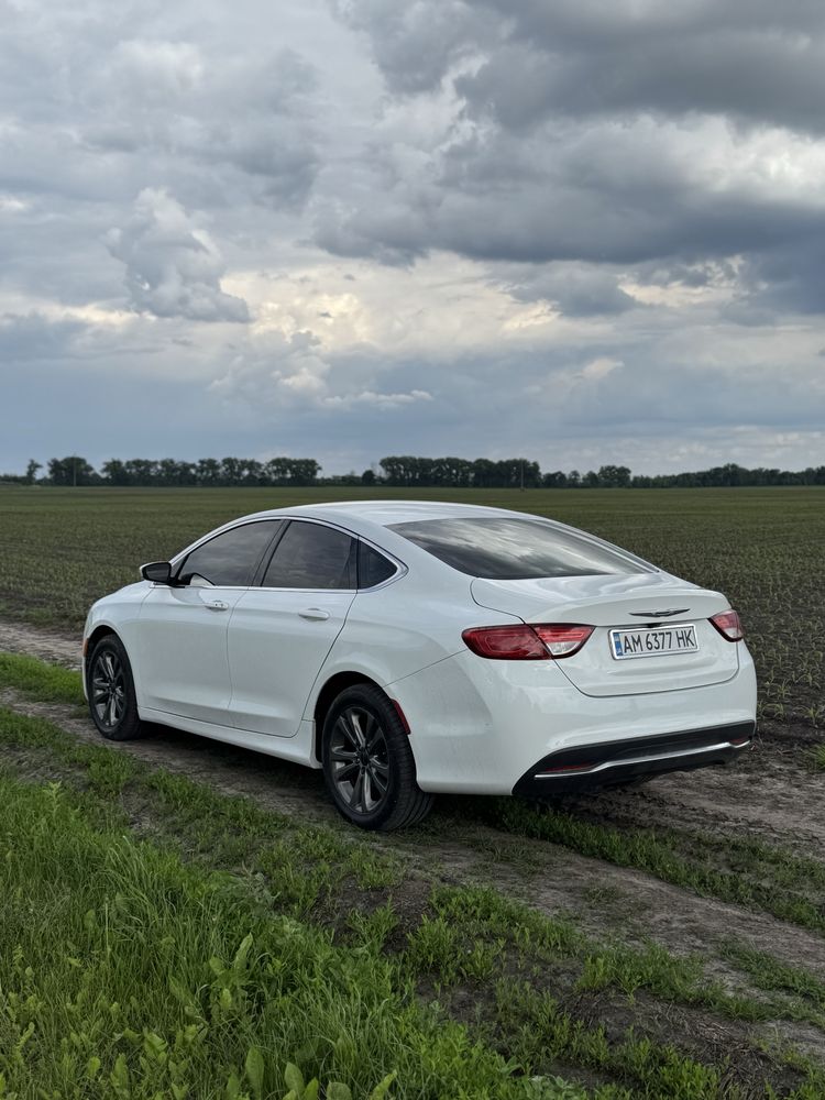 Продам Крайслер 200