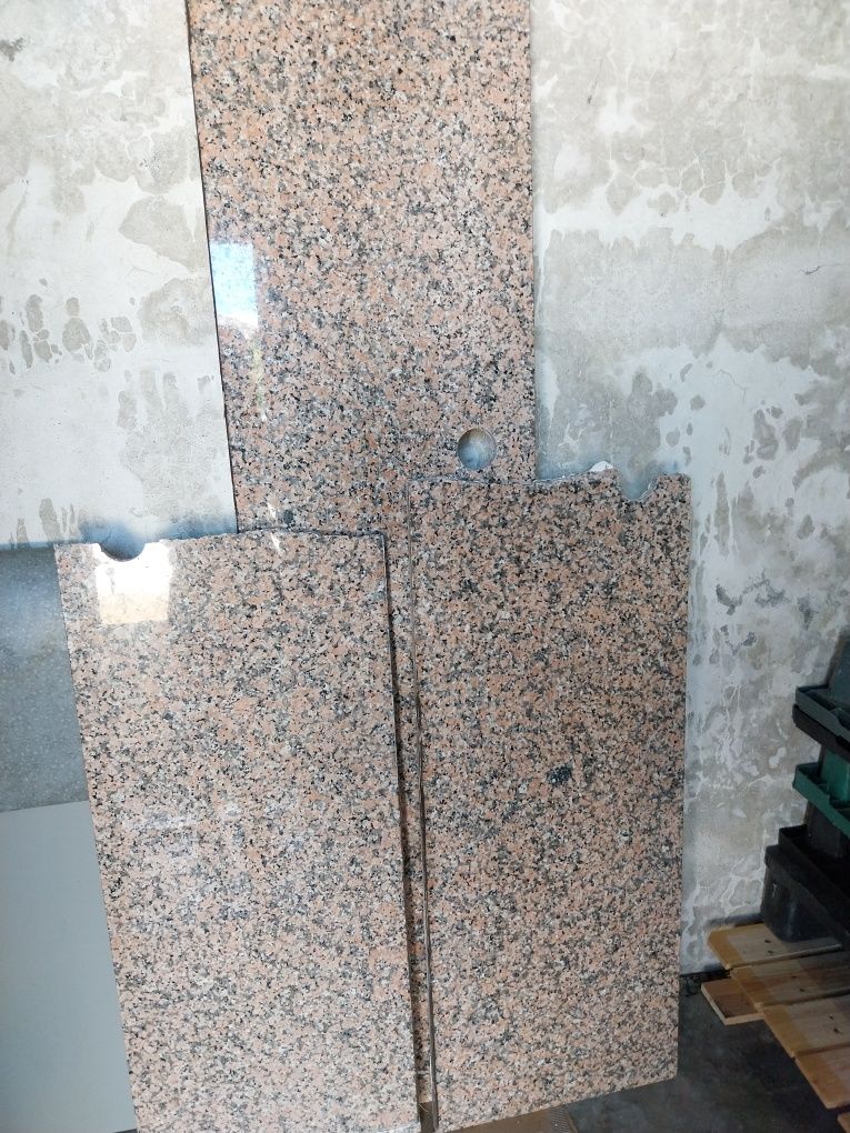 3 pedras em granito rosa