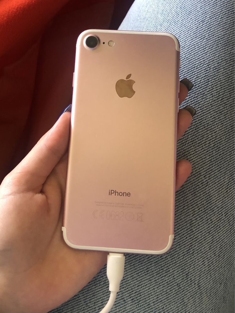 Iphone 7     32GB