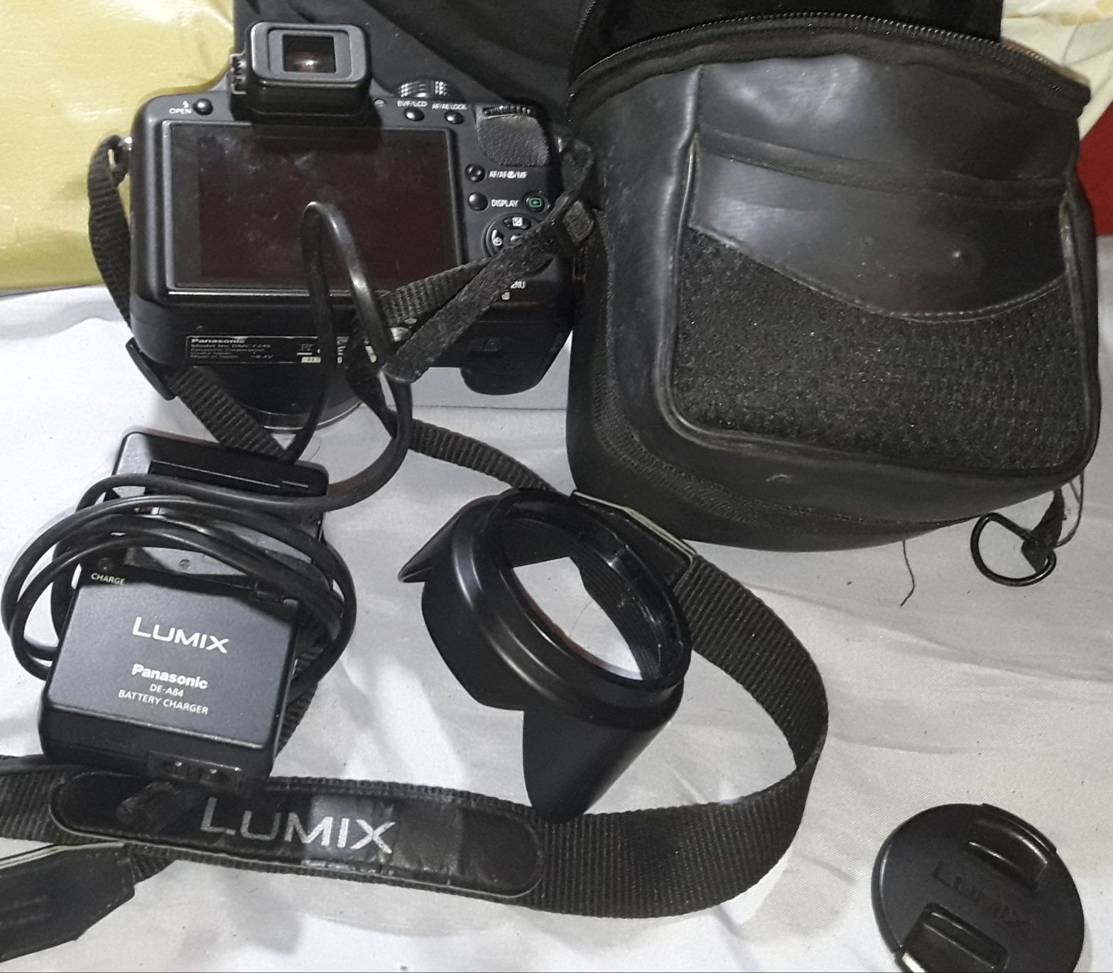 Maq.Fotog.Lumix Panasonic ,lente Leica ,completa