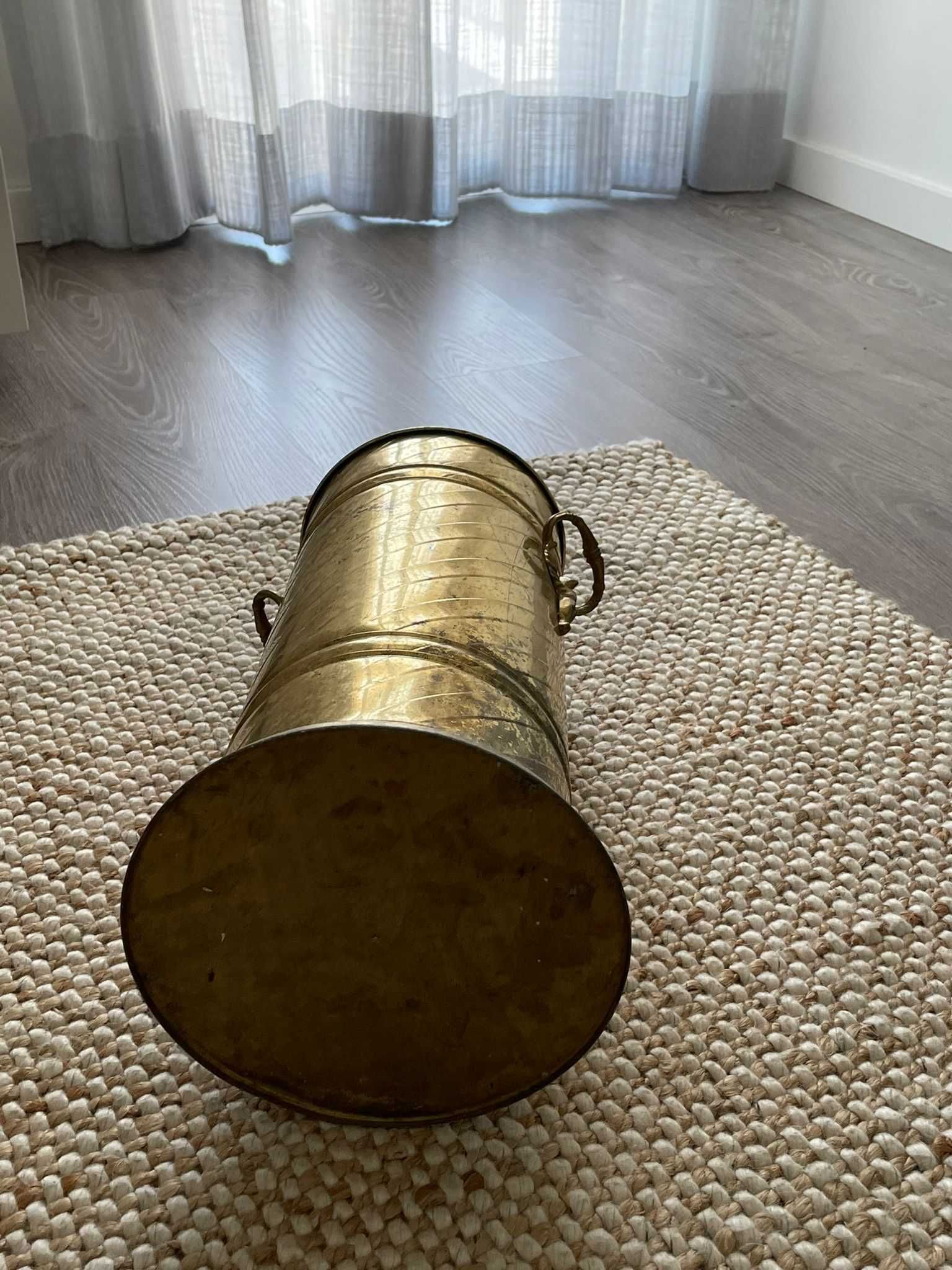 Vaso em cobre e latão