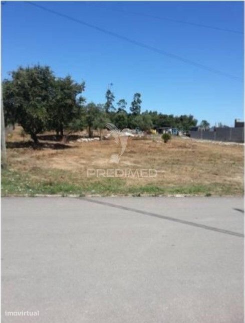 Lote de Terreno para Construção Industrial em Turquel