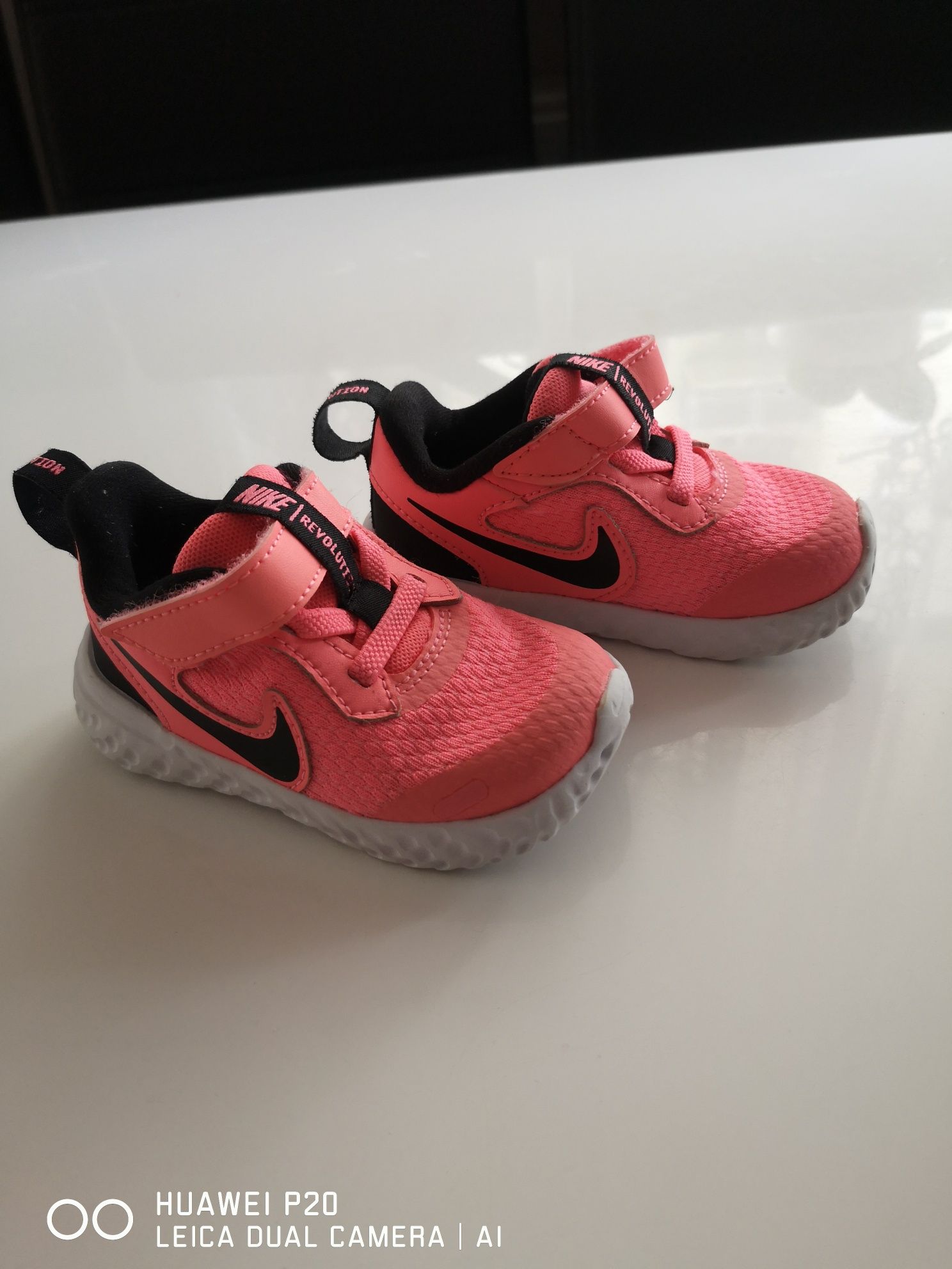Buty Nike Revolution roz 21 dziewczynki jak nowe