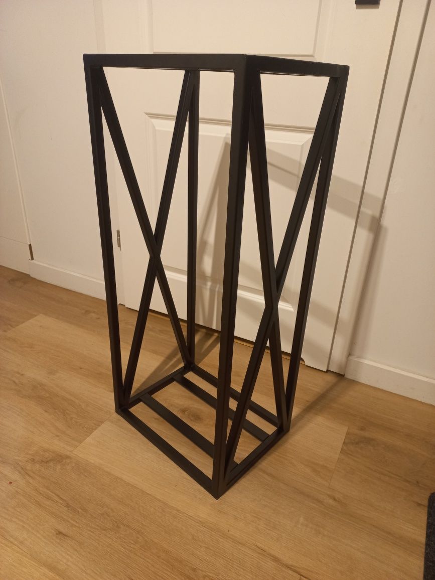 Stojak na drewno loft