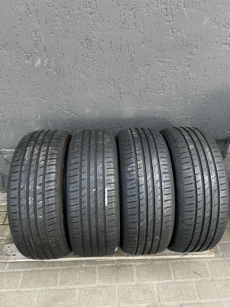 Продам шини 215 55 R17 HANKOOK