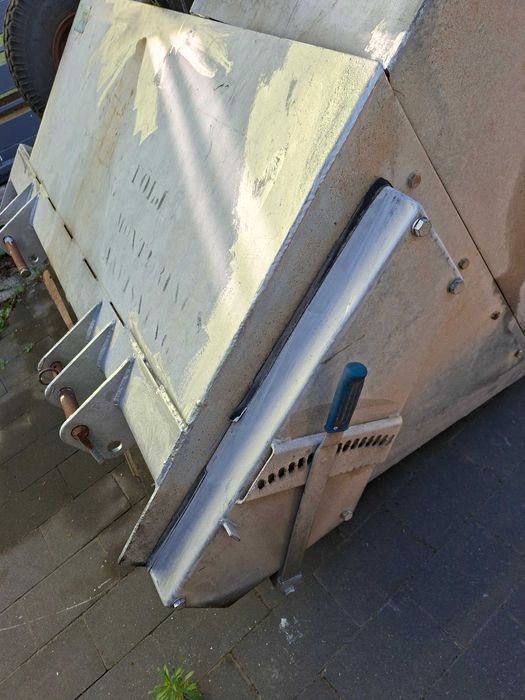 Okazja łyżka samozaładowcza piaskarka solarka posypywarka