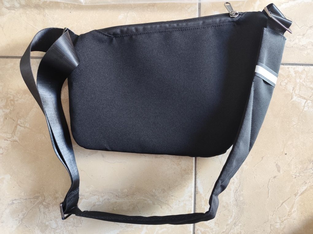 Bolsa tiracolo c/3 compartimentos nova