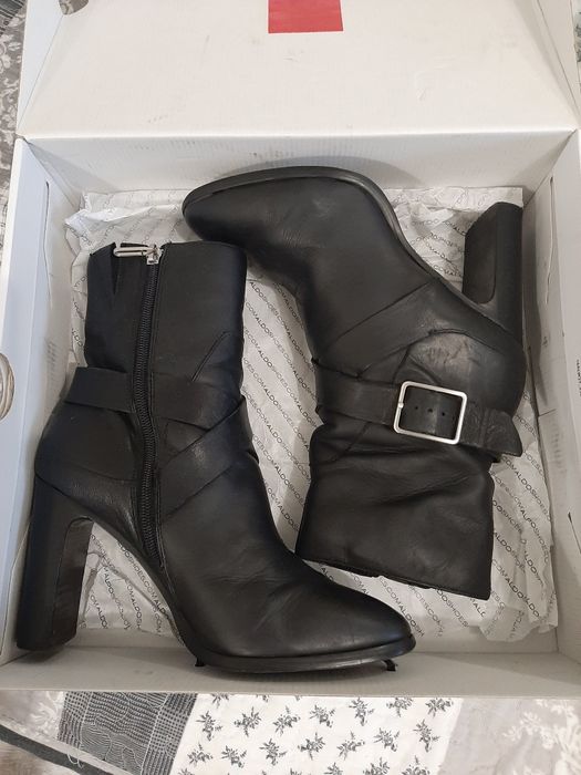 Черевики ботинки жіночі шкіряні 38-39, 25,5см,демі ботильоны каблук