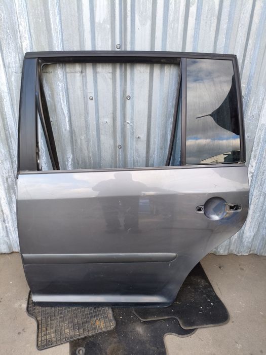 Drzwi VW Touran I LA7T lewy tył