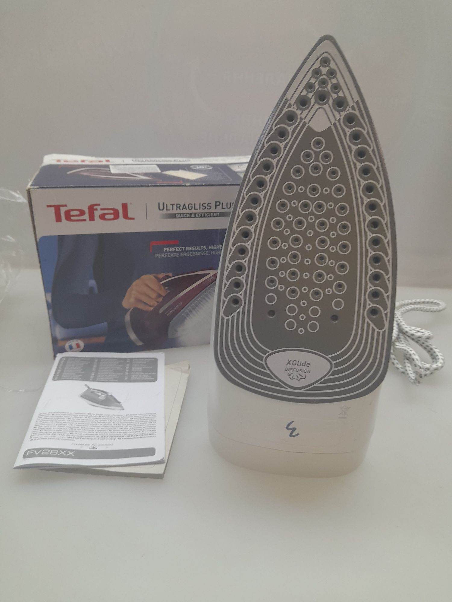 Праска TEFAL  FV2835