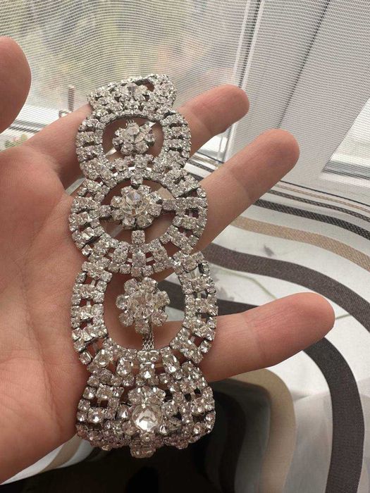 Прикраса для волосся або для весільної сукні