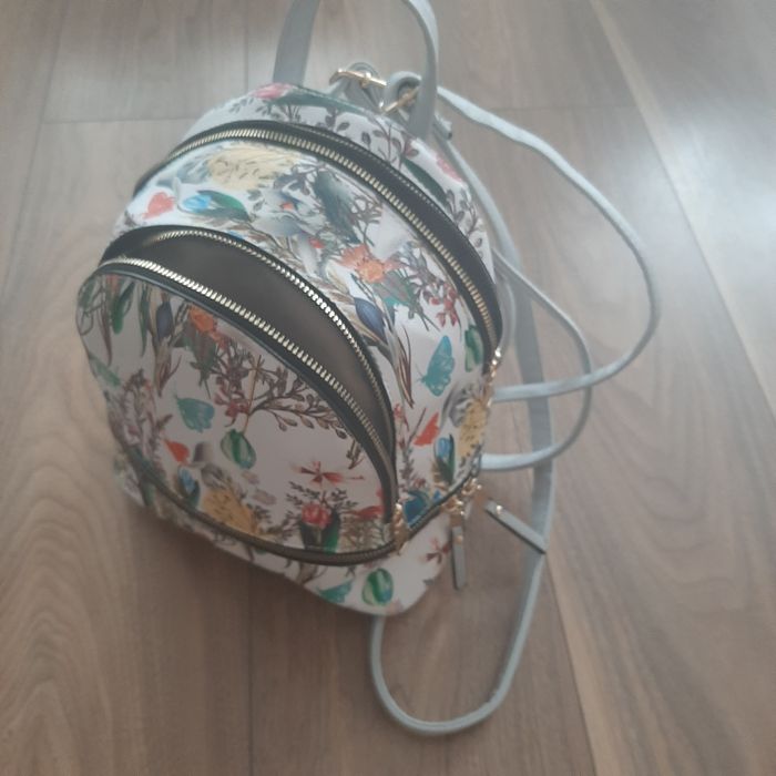 Plecak w kwiaty nowy