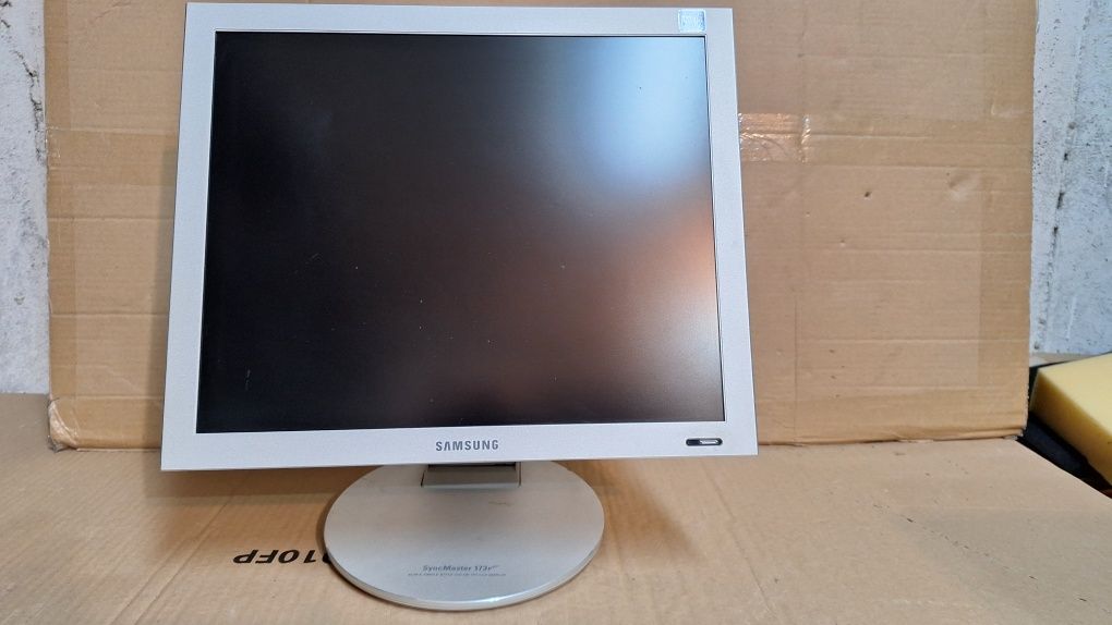 Monitor komputerowy