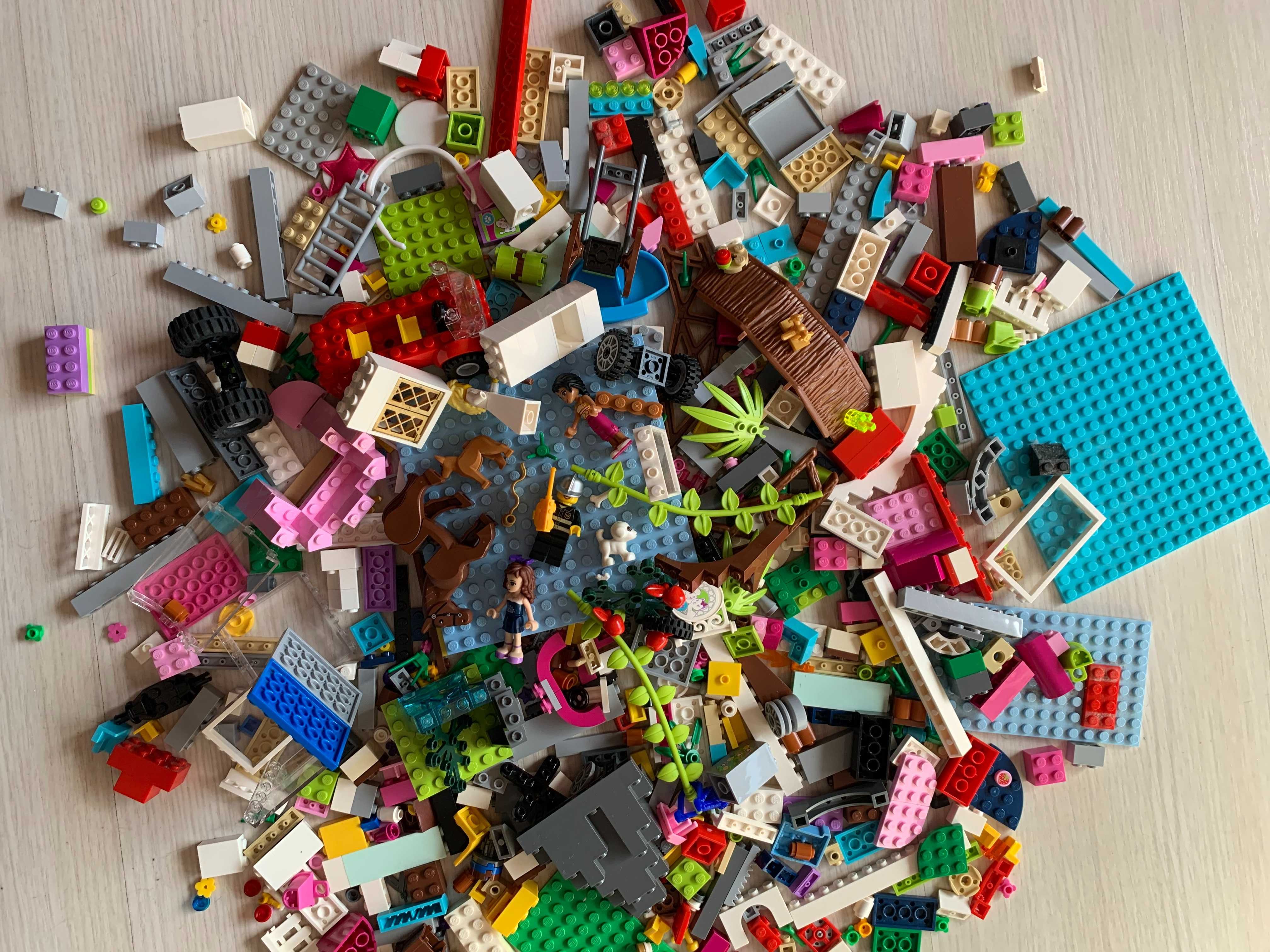 Legos (700 peças)