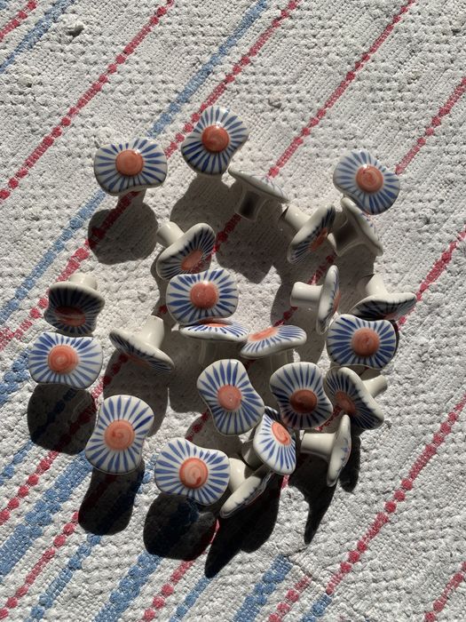 Puxadores em cerâmica