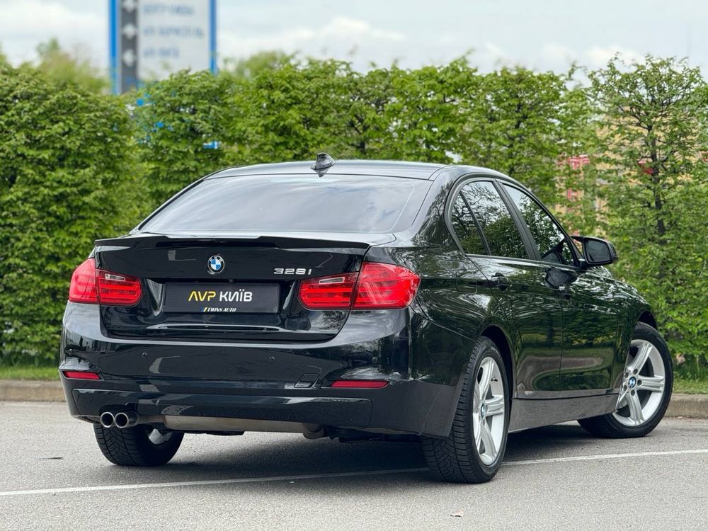 Bmw 328i, 2013 року, 2.0 бензин, автомат, задній привід