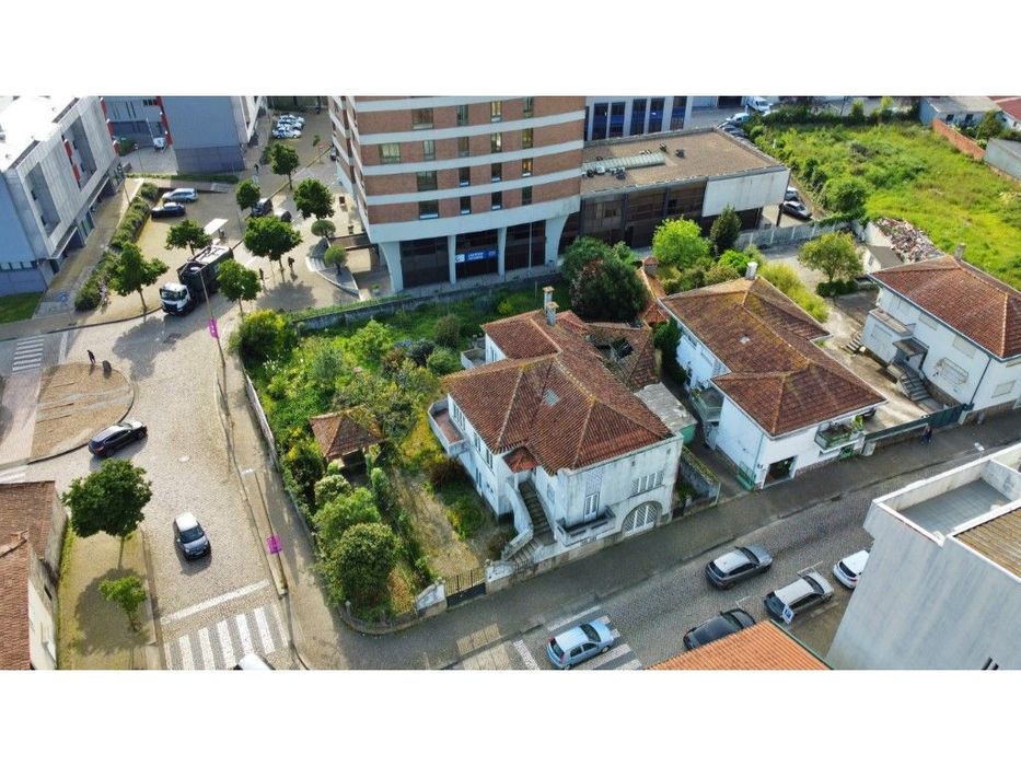 Terreno para construção no centro da Maia