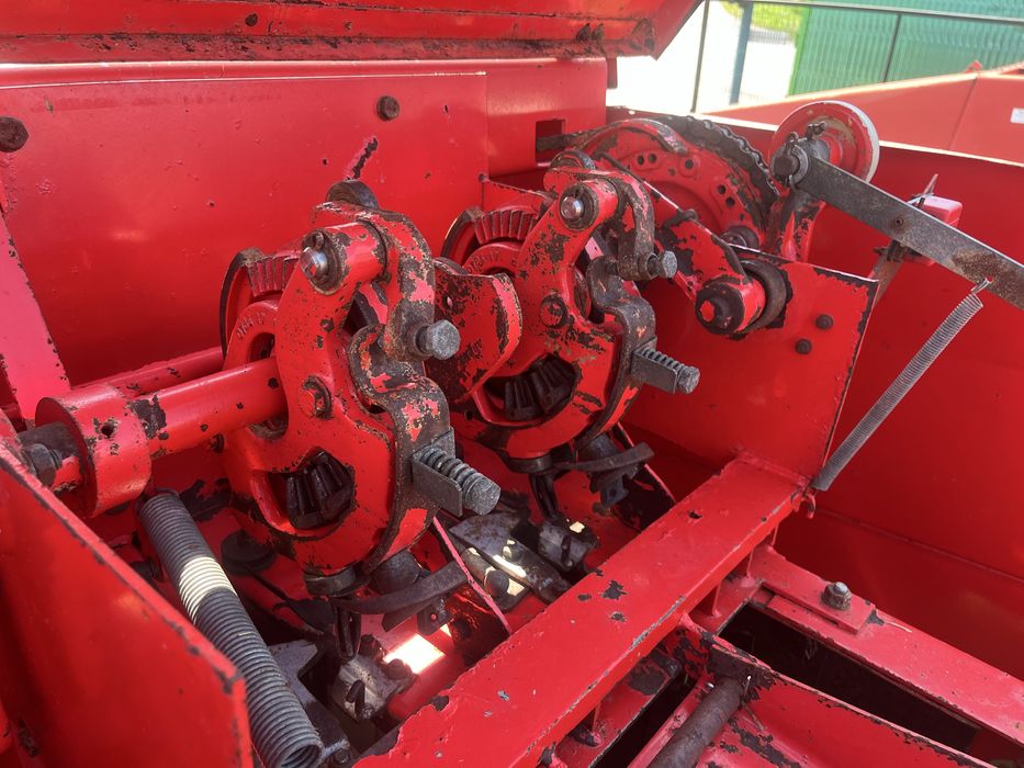 Прес подборщик Welger D2500