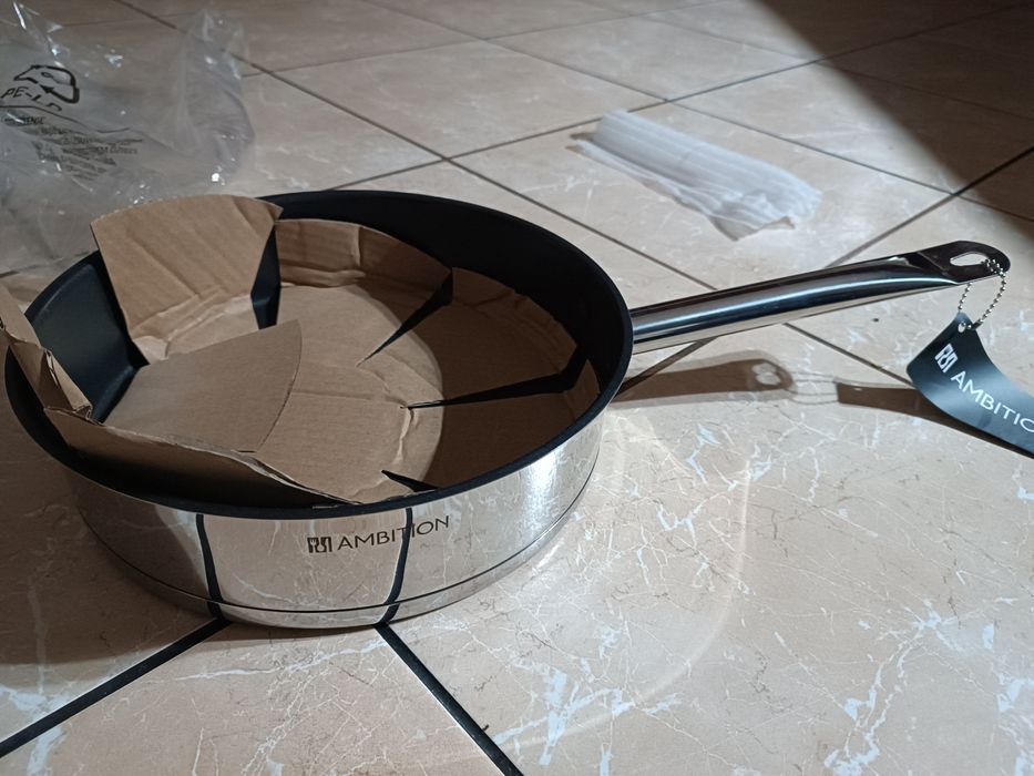 Nowa z metką patelnia AMBITION