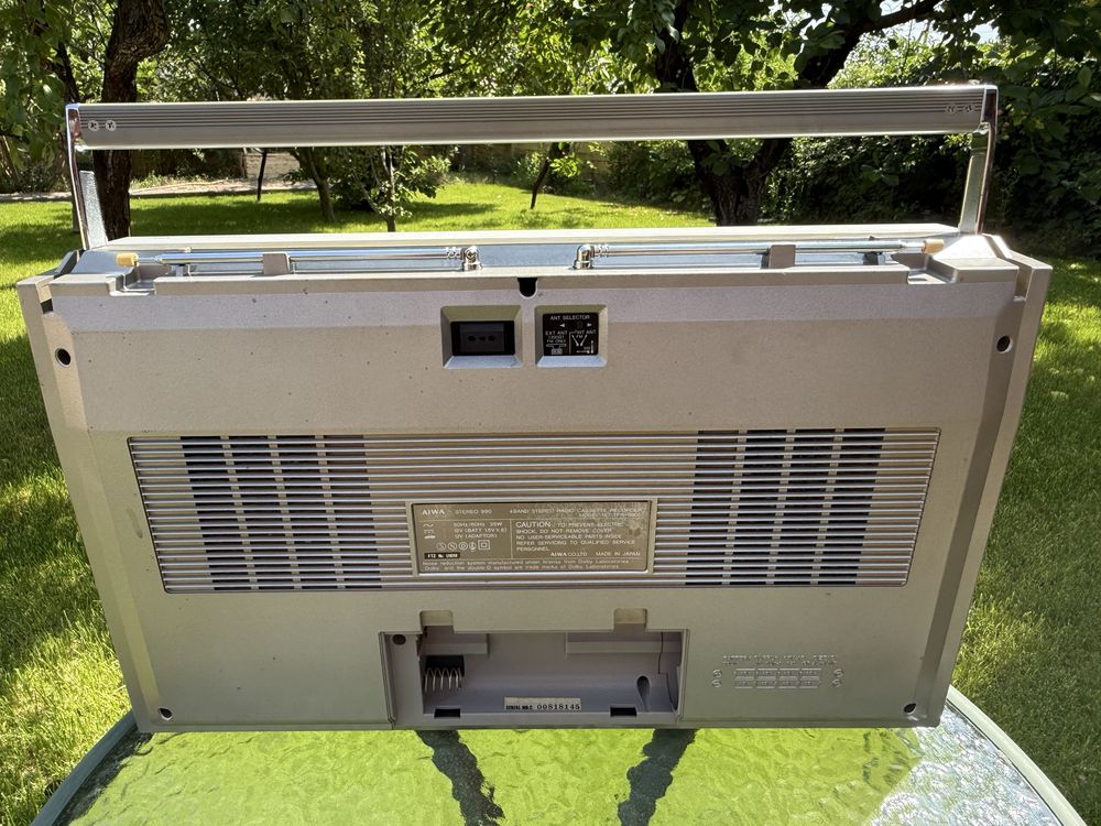 Продам магнитолу AIWA 990